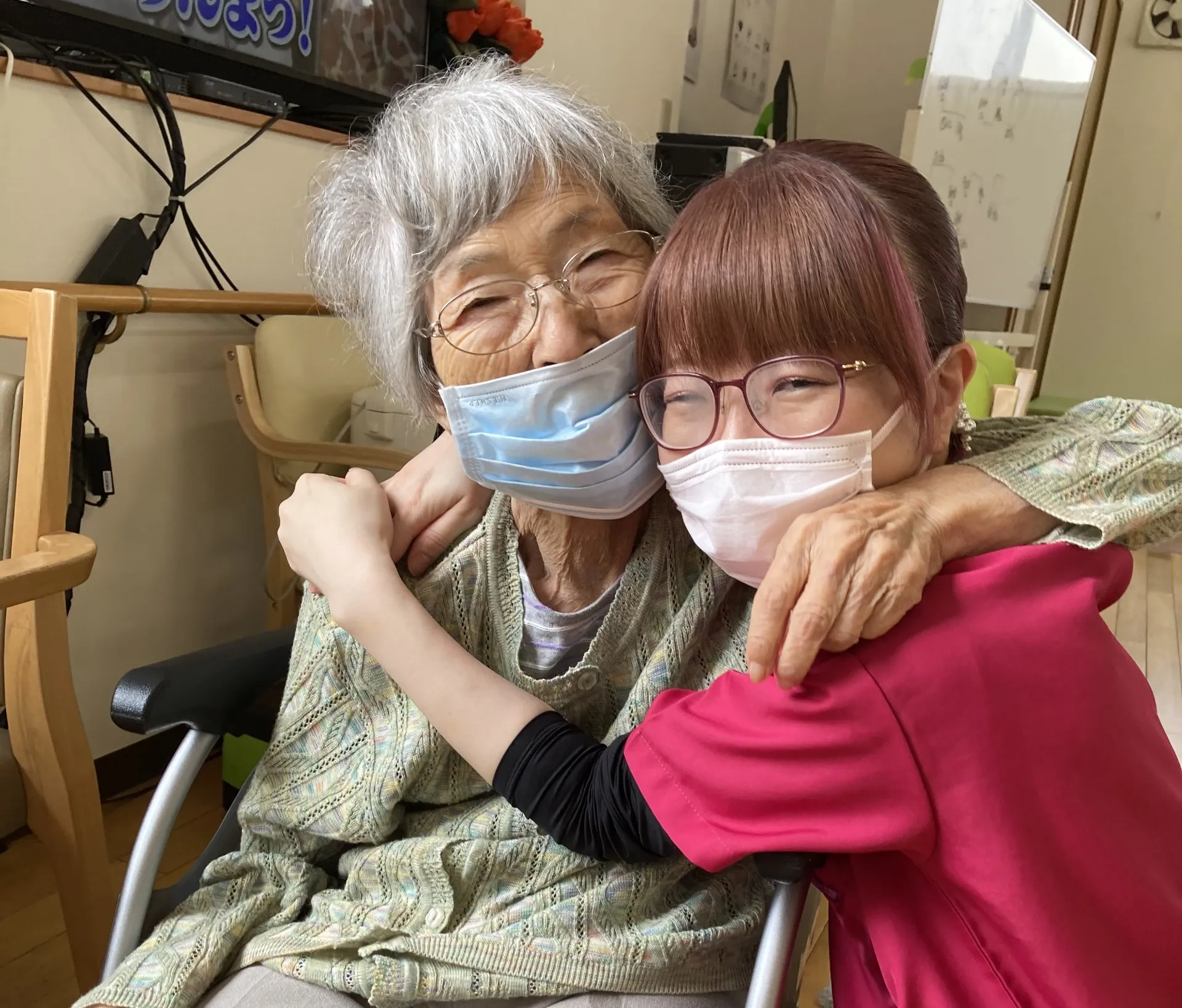 入浴介助専門の介護職員(ネイル・髪色自由)/未経験・無資格